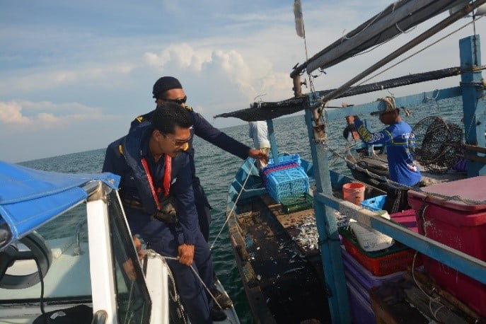 pengeledahan vesel nelayan