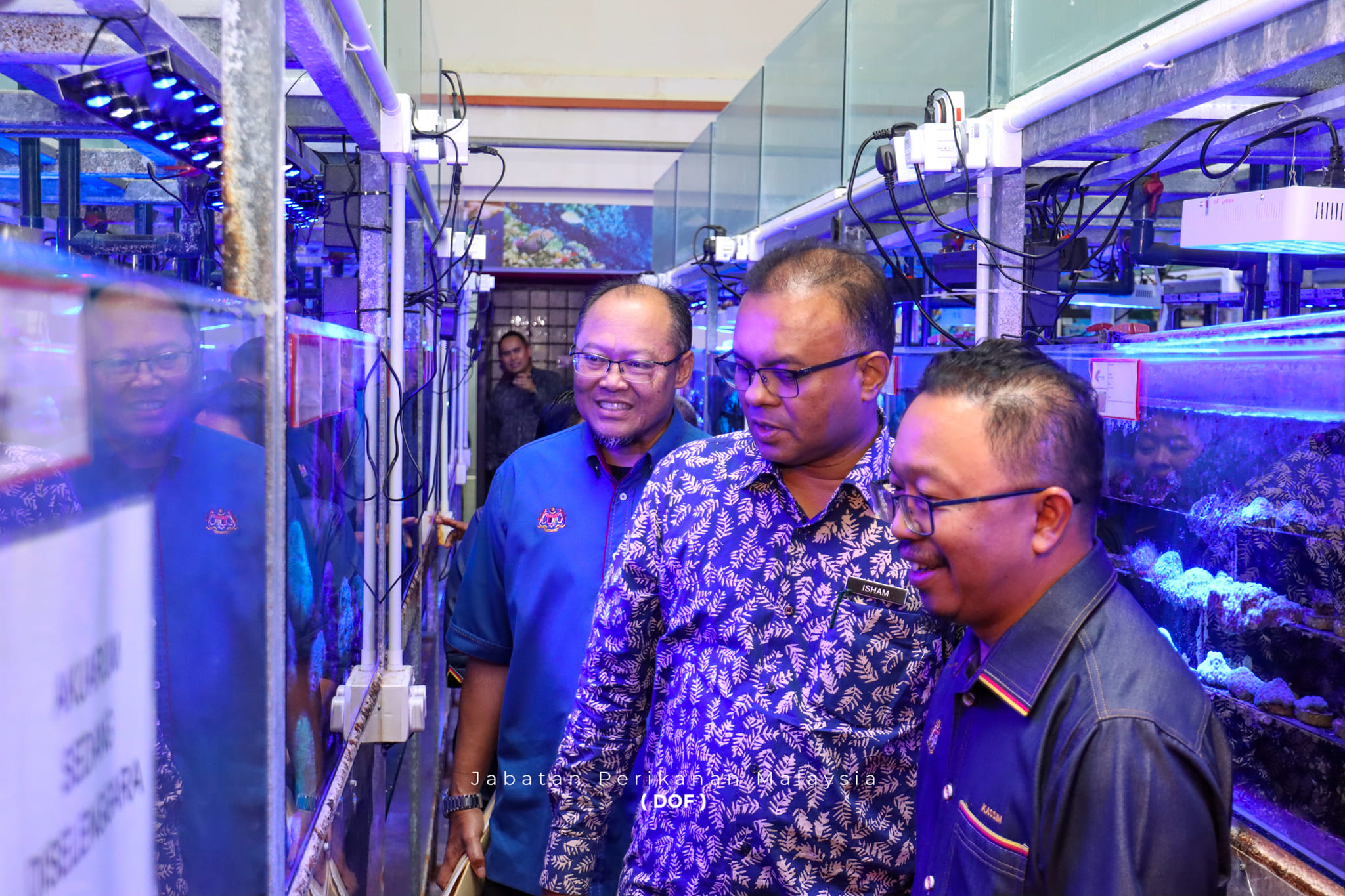 kunjungan YBhg. Datuk Seri Isham bin Ishak, Ketua Setiausaha Kementerian Pertanian dan Keterjaminan Makanan bersama Ahli Majlis Bersama Jabatan (MBJ) ke Pusat Ikan Hiasan.